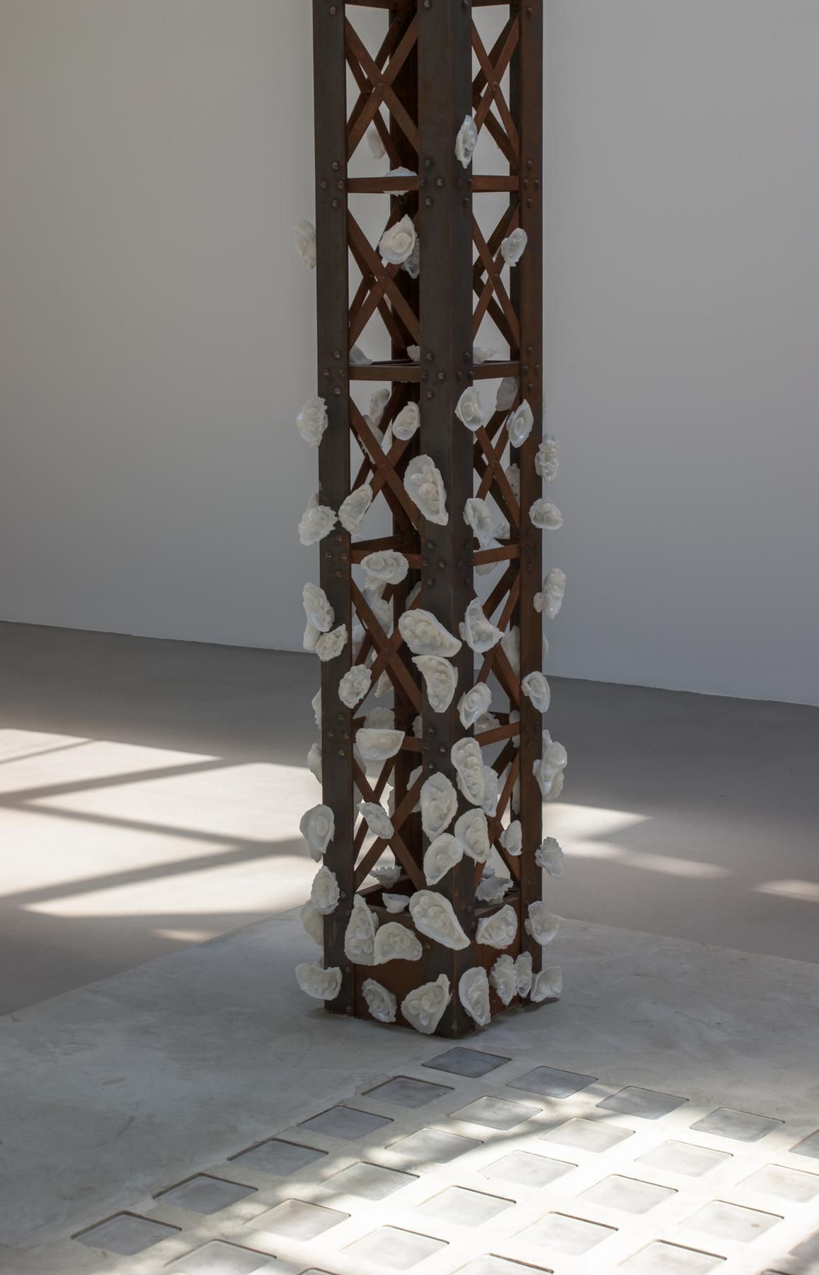 Keith Edmier, Regeneratrix at Petzel, photo 3