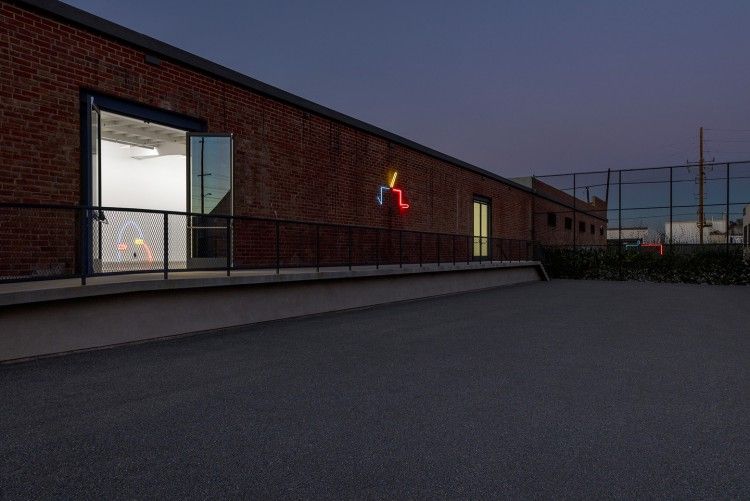 Keith Sonnier, Portals at Maccarone, photo 7