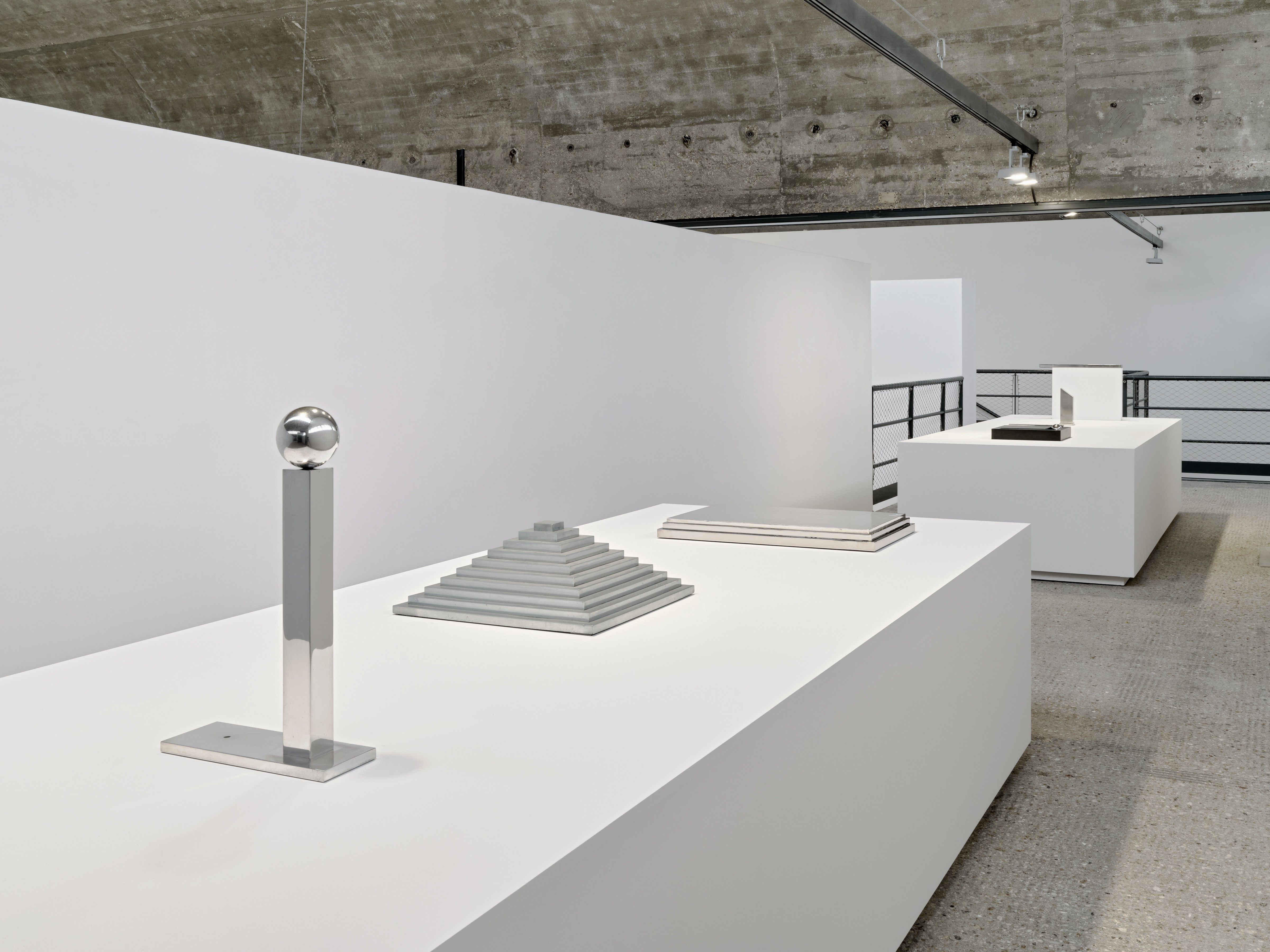 Walter De Maria, The Singular Experience at Gagosian, photo 4