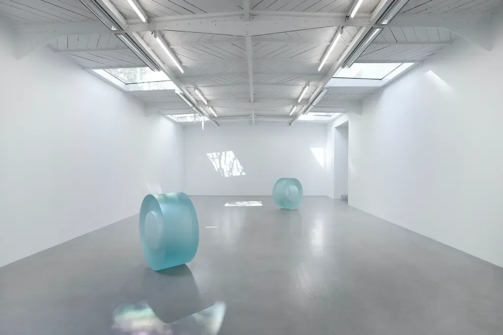 Ann Veronica Janssens, Airs at Mennour, photo 4