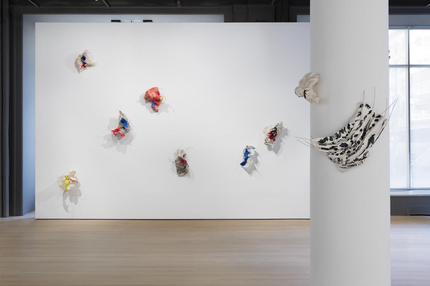 Lynda Benglis, Skeletonizer at 125 Newbury, photo 2