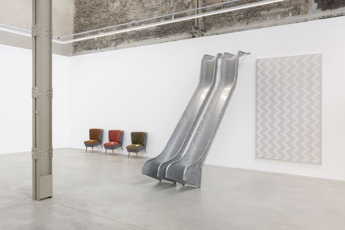 John M. Armleder, Furniture Sculpture at Mehdi Chouakri - Wilhelm Hallen, photo 3