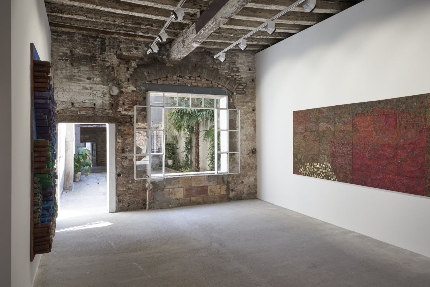 Elias Sime, Dichotomy ፊት አና ጀርባ jerba at Tanarte, photo 2