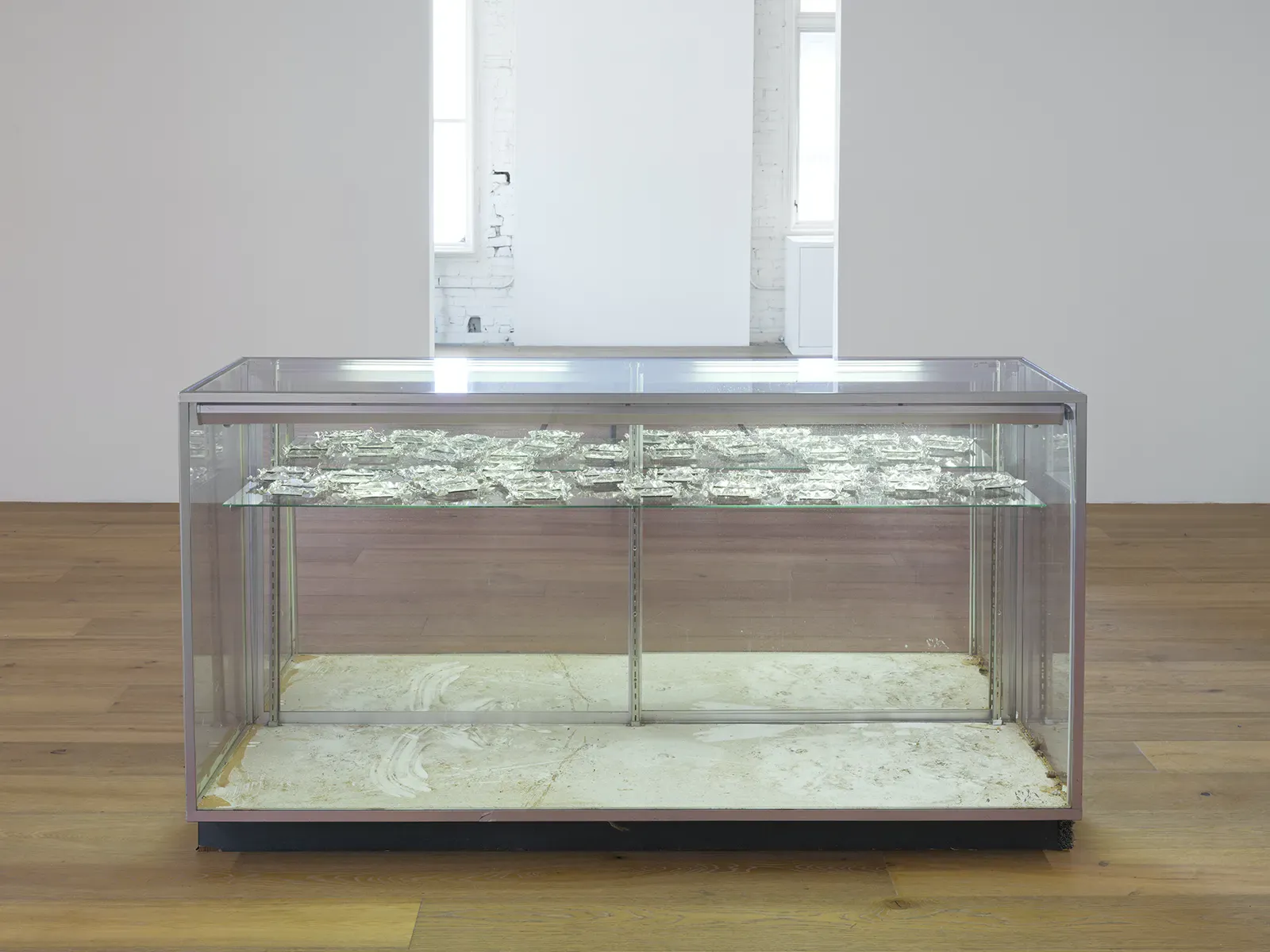 Elaine Cameron-Weir, Exploded View / Dressing for Windows at Hannah Hoffman, photo 7