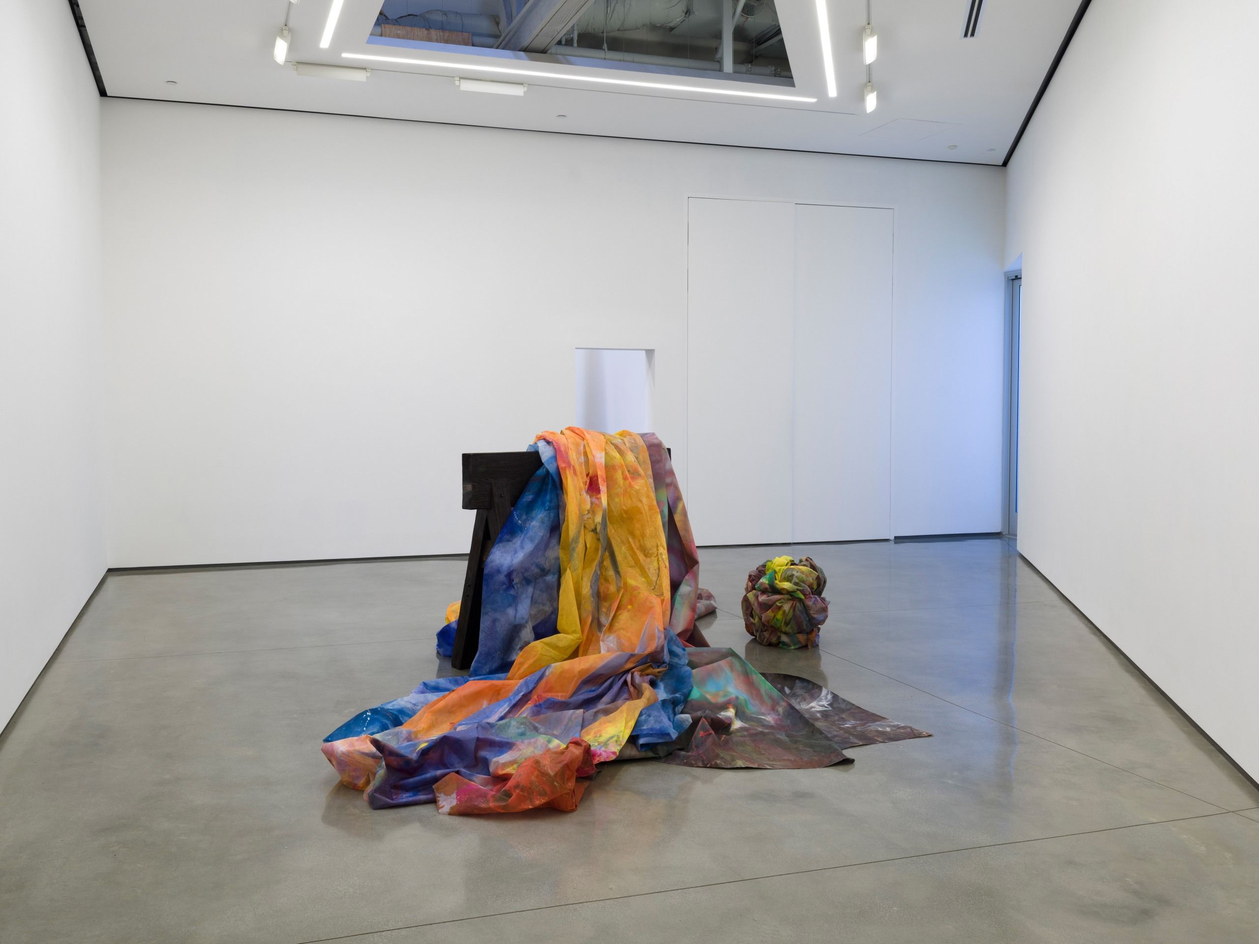 Sam Gilliam, The Last Five Years at David Kordansky Gallery, photo 5