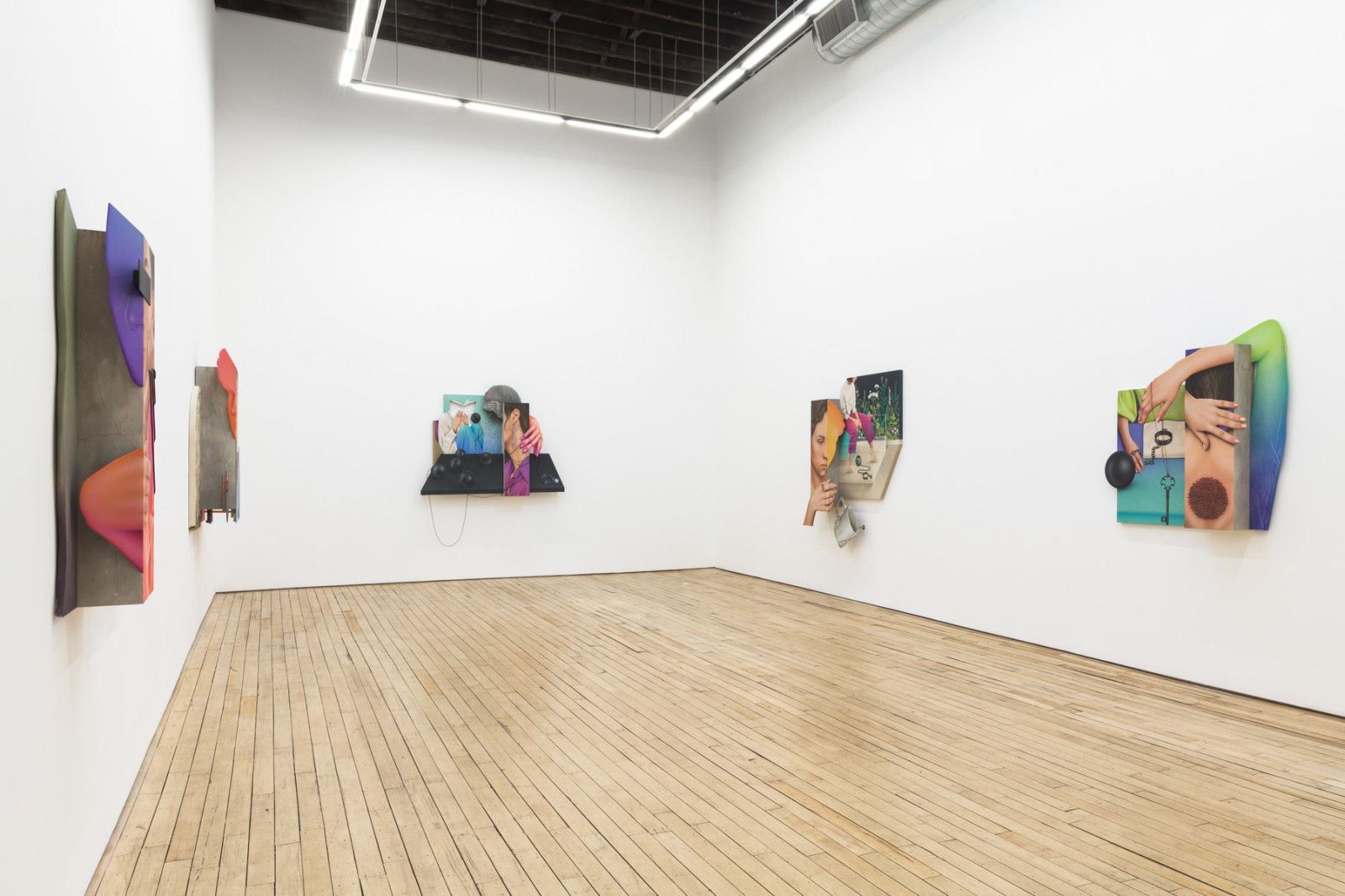 Arghavan Khosravi, In Between Places at Rachel Uffner, photo 2