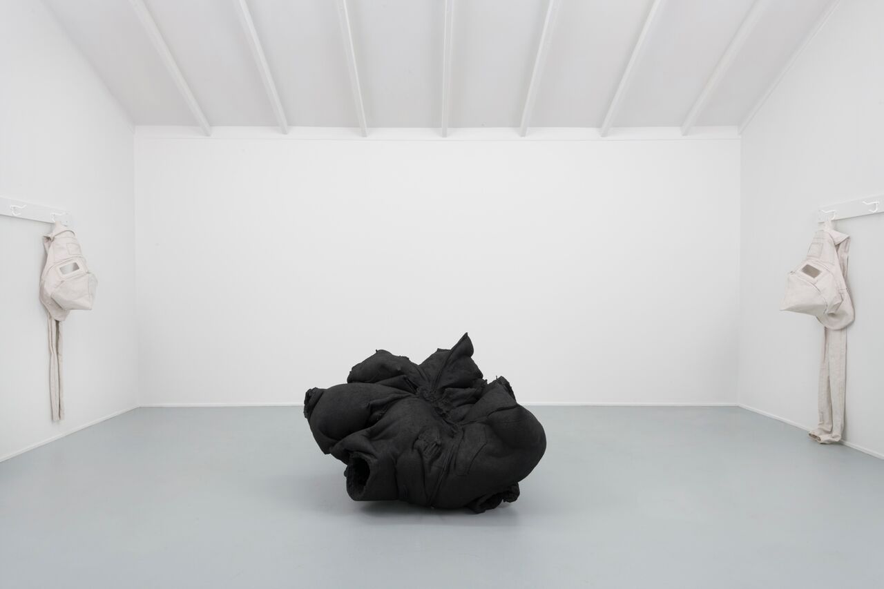 James Crosby, Forms Between at Team Bungalow, photo 3
