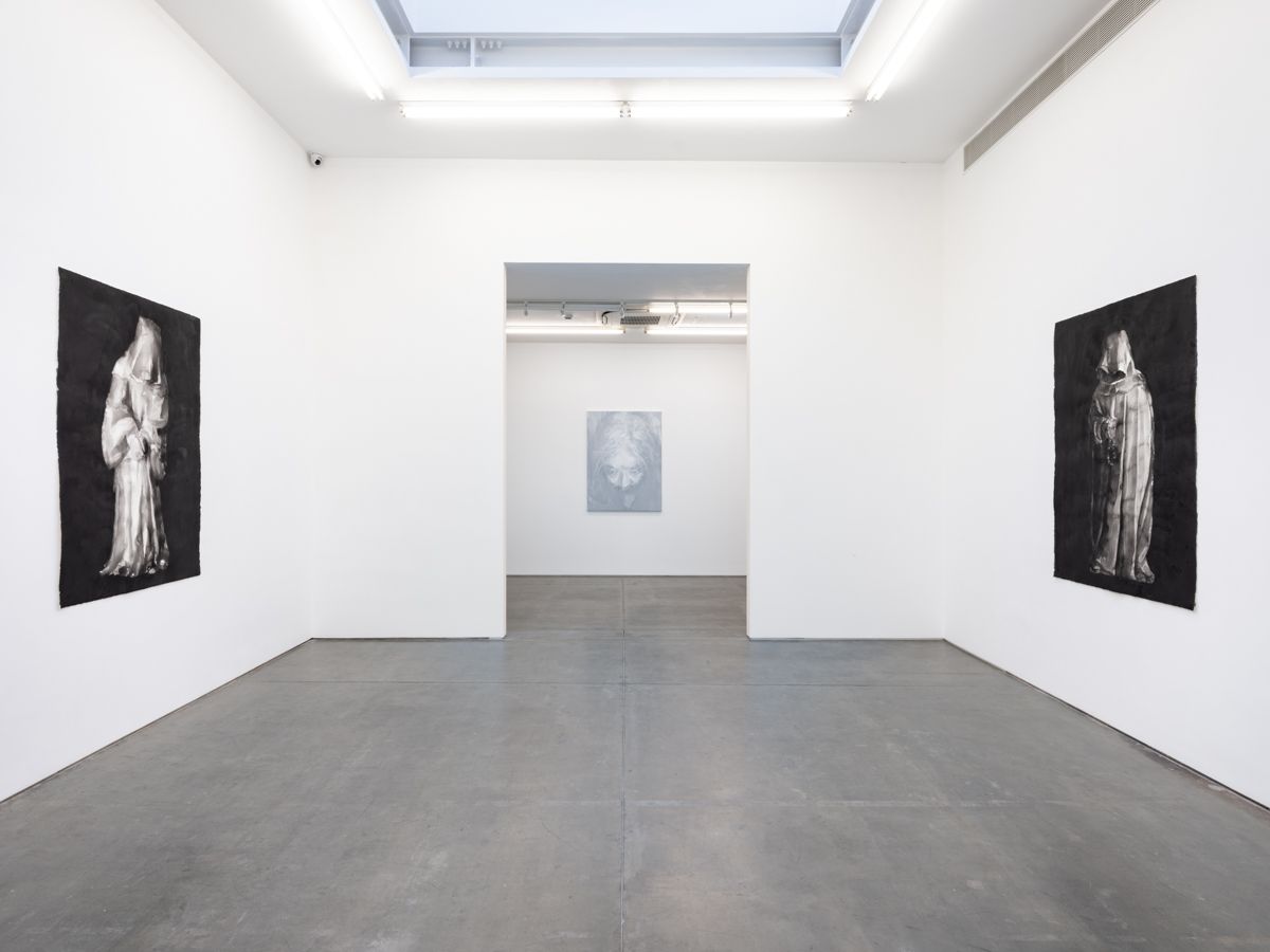 Yan Pei-Ming, The Mourners at Massimo De Carlo, photo 5