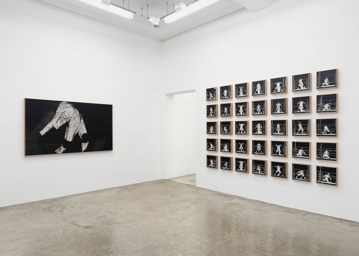 JR, Dans la Lumière at Perrotin, photo 2