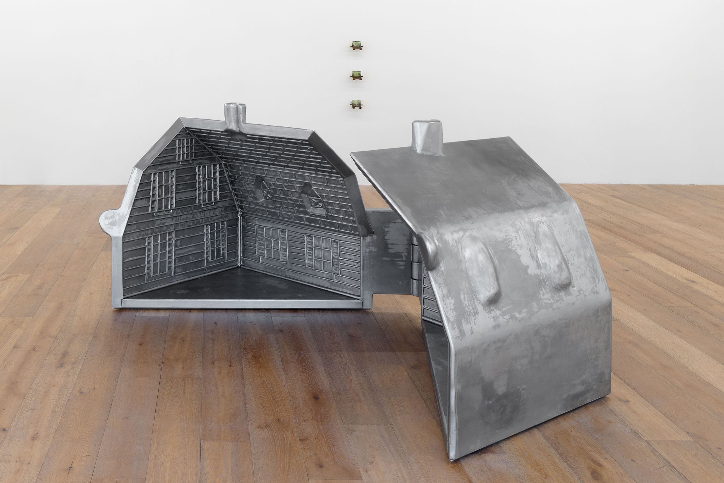Sula Bermudez-Silverman, Mole, Mold, Molt at Hannah Hoffman, photo 4
