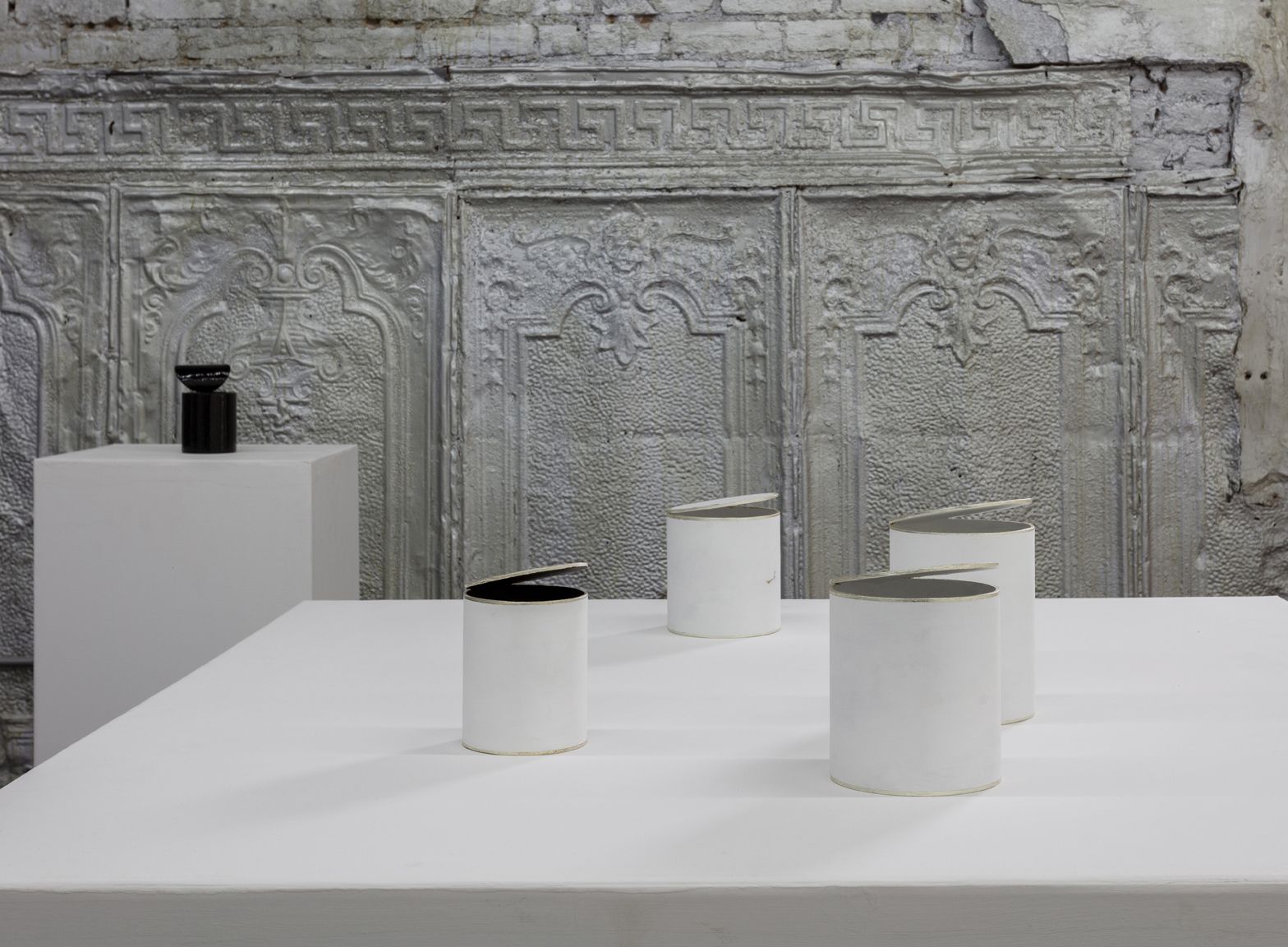 Peter Fischli, Cans, Bags & Boxes at Reena Spaulings Fine Art, photo 9