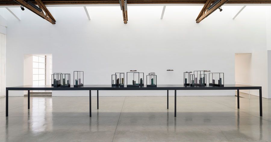 Edmund de Waal, Ten Thousand Things at Gagosian, photo 4