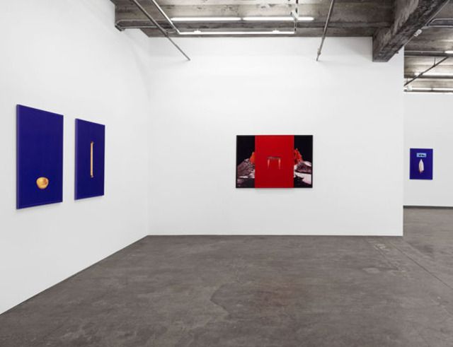 Sarah Charlesworth, Objects of Desire 1983 – 1988 at Maccarone, photo 3