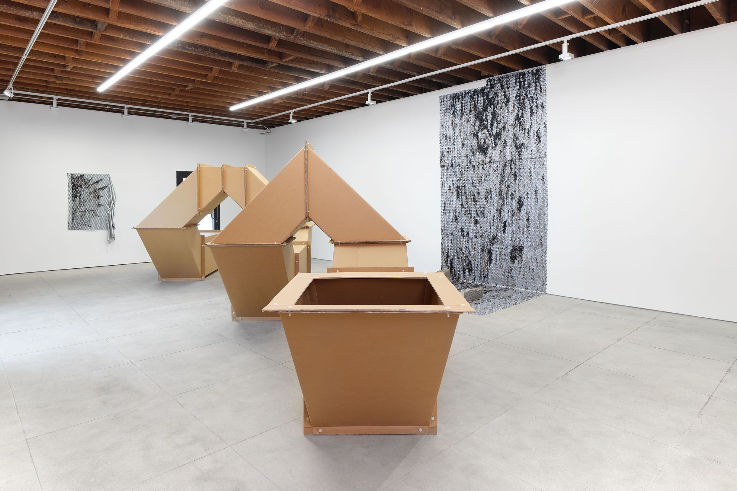 Charlotte Posenenske & Alice Channer, Charlotte Posenenske & Alice Channer at Okey Dokey Konrad Fischer, photo 8