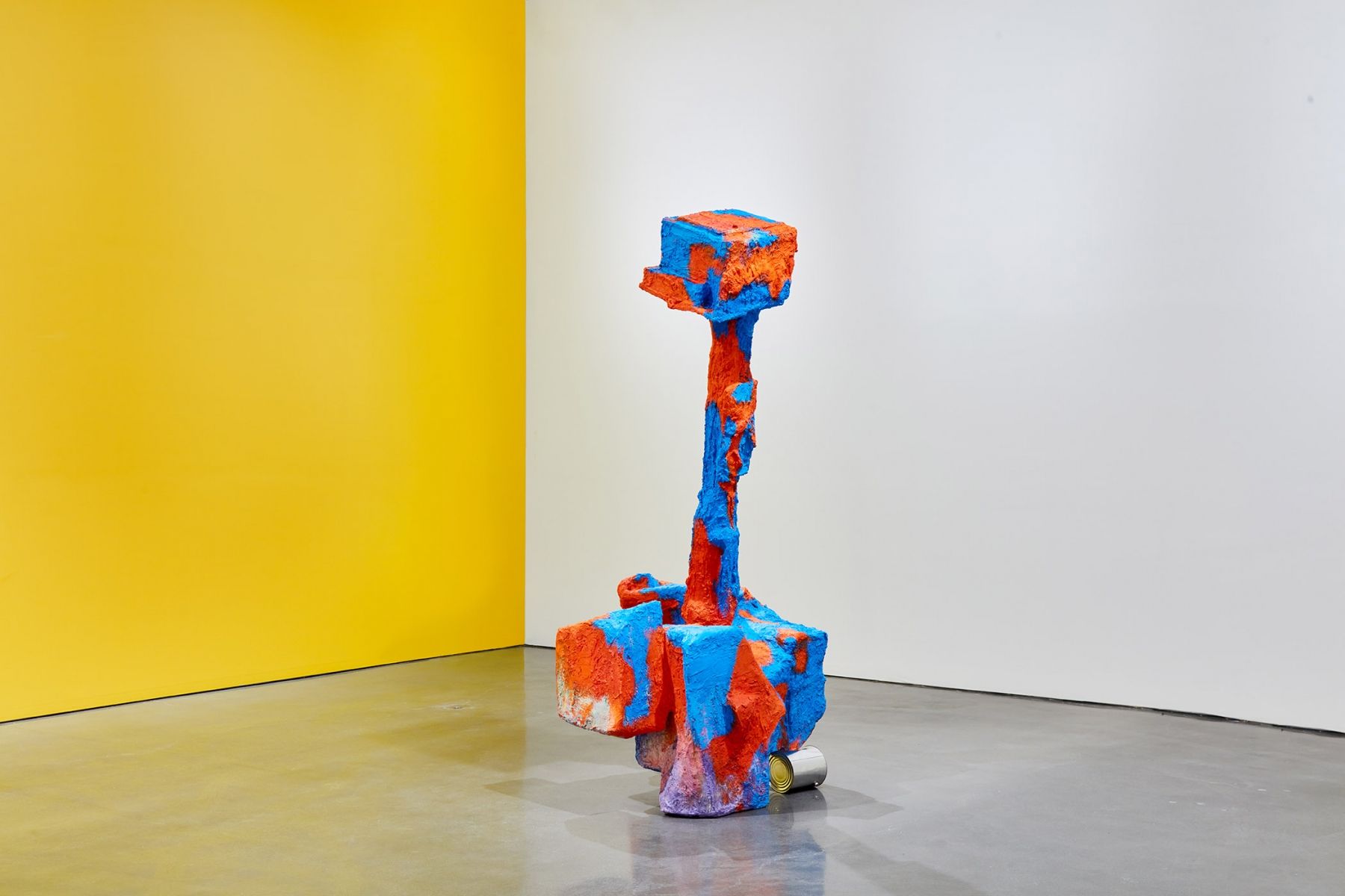 Rachel Harrison, Caution Kneeling Bus at Regen Projects, photo 9