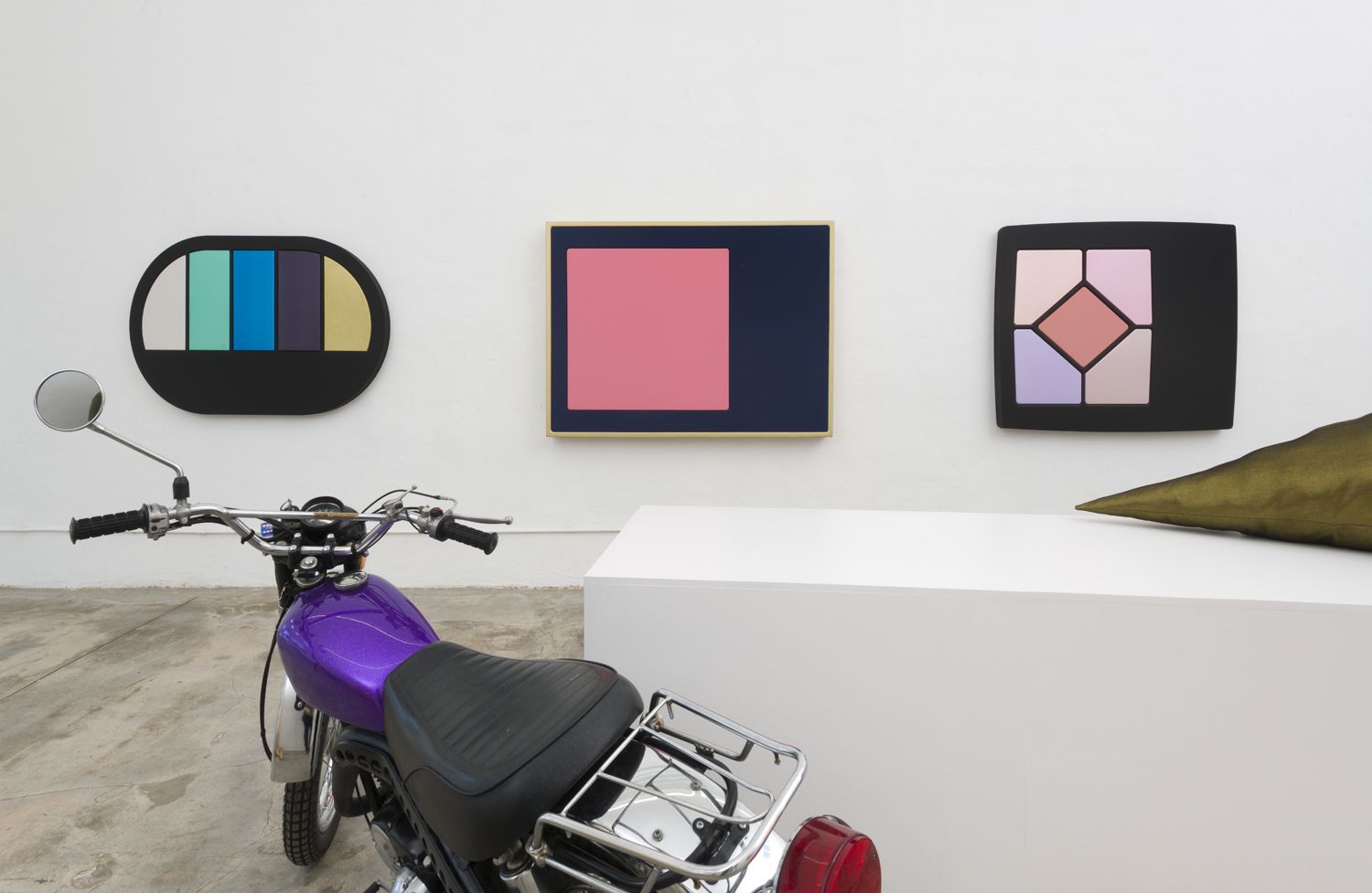 Sylvie Fleury, L.A. Bougainvillea at Karma International, photo 4