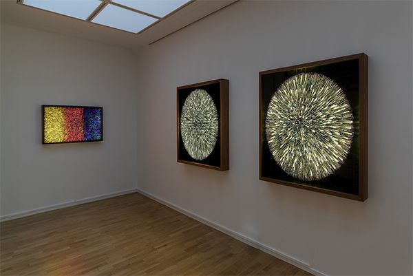 Iván Navarro, Planetarium at Templon, photo 5