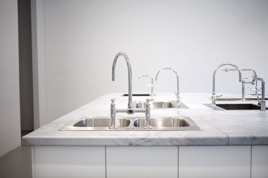 Maayan Strauss, Seven Sinks at Andrea Meislin Gallery, photo 2