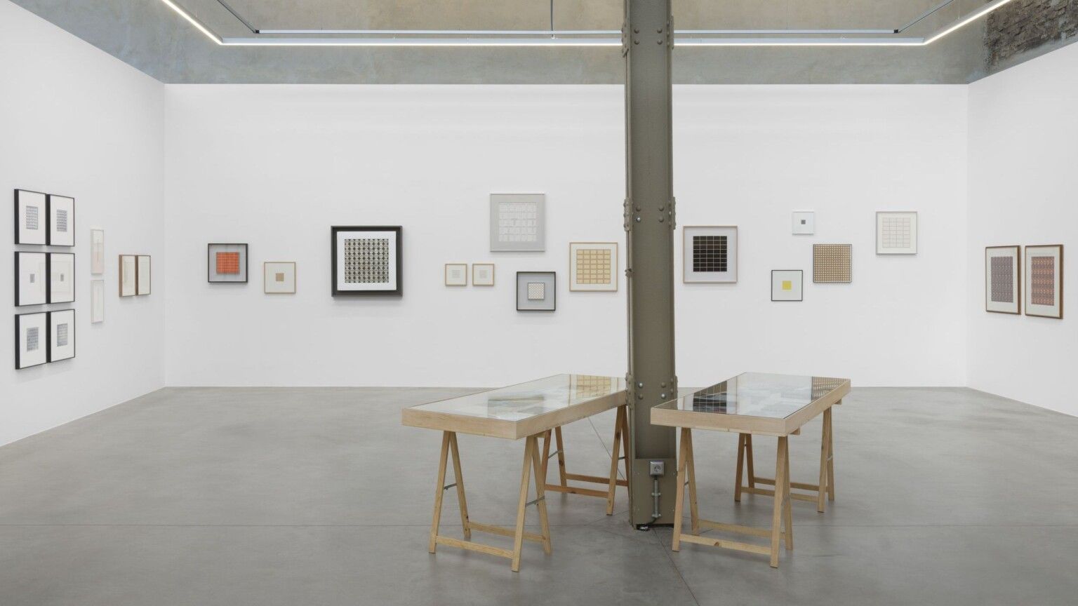 Peter Roehr, Field Pulsations: An Homage to the Artist's 80th Anniversary at Mehdi Chouakri - Wilhelm Hallen, photo 6