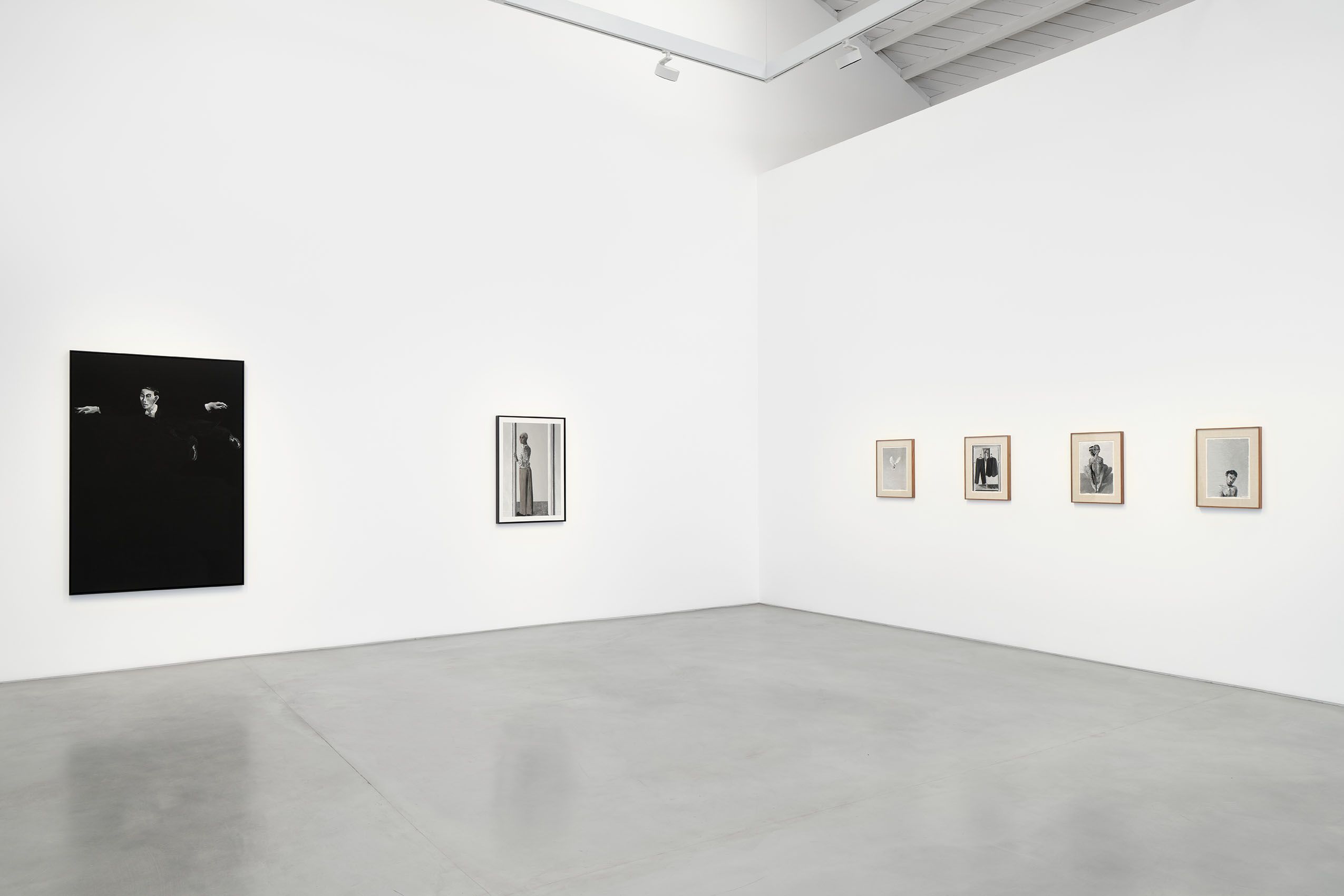 Lenz Geerk, Schwarzweiß at Roberts Projects, photo 5