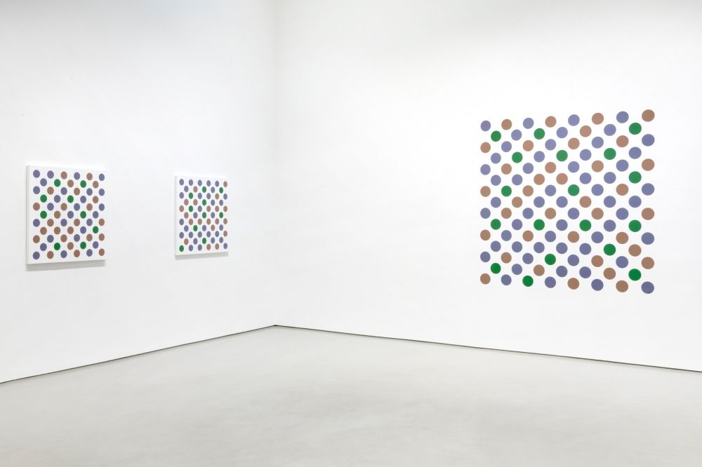 Bridget Riley, New Disc Paintings at Max Hetzler, photo 3