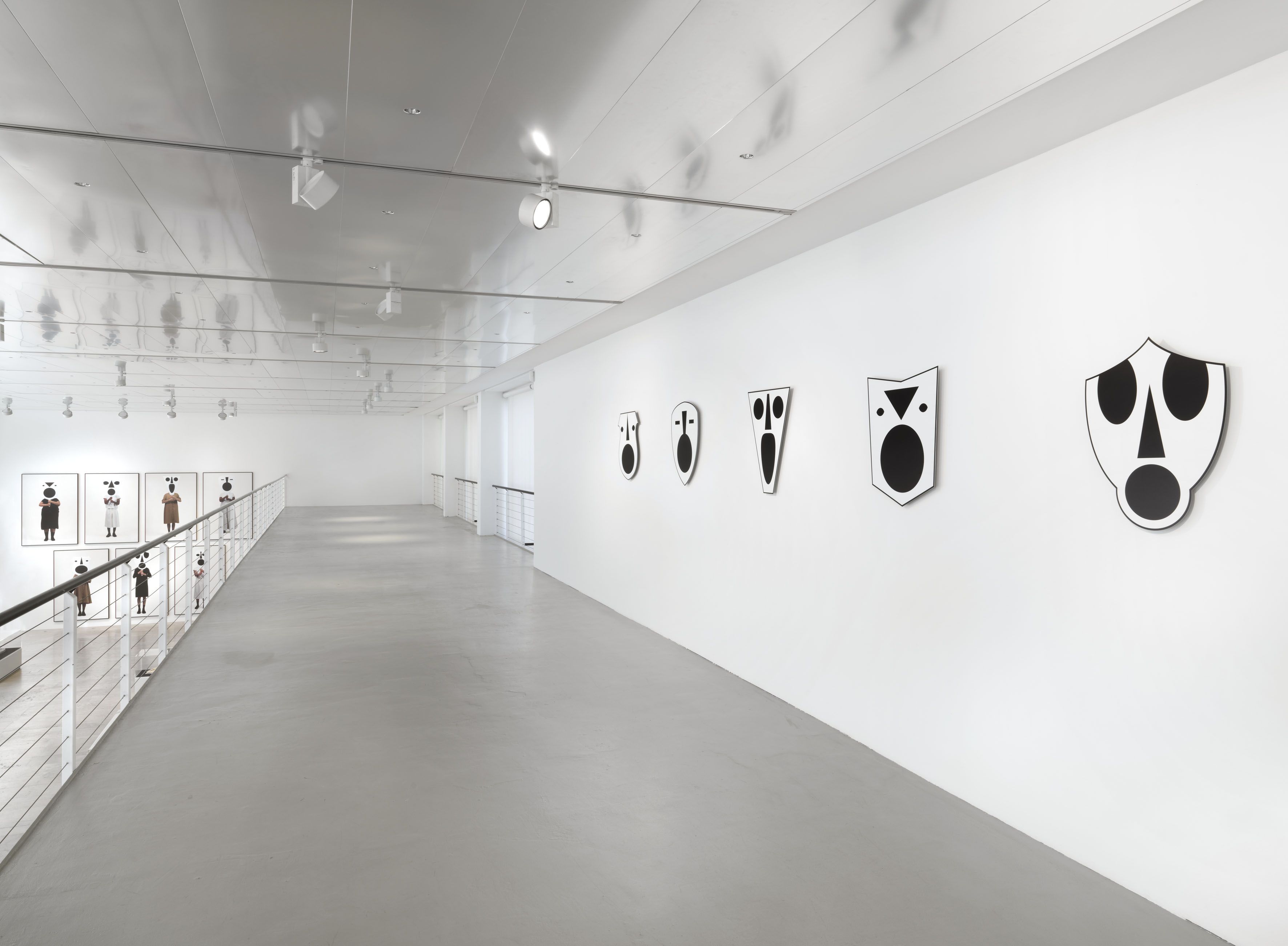 Yael Bartana, The Graveyard at Capitain Petzel, photo 7