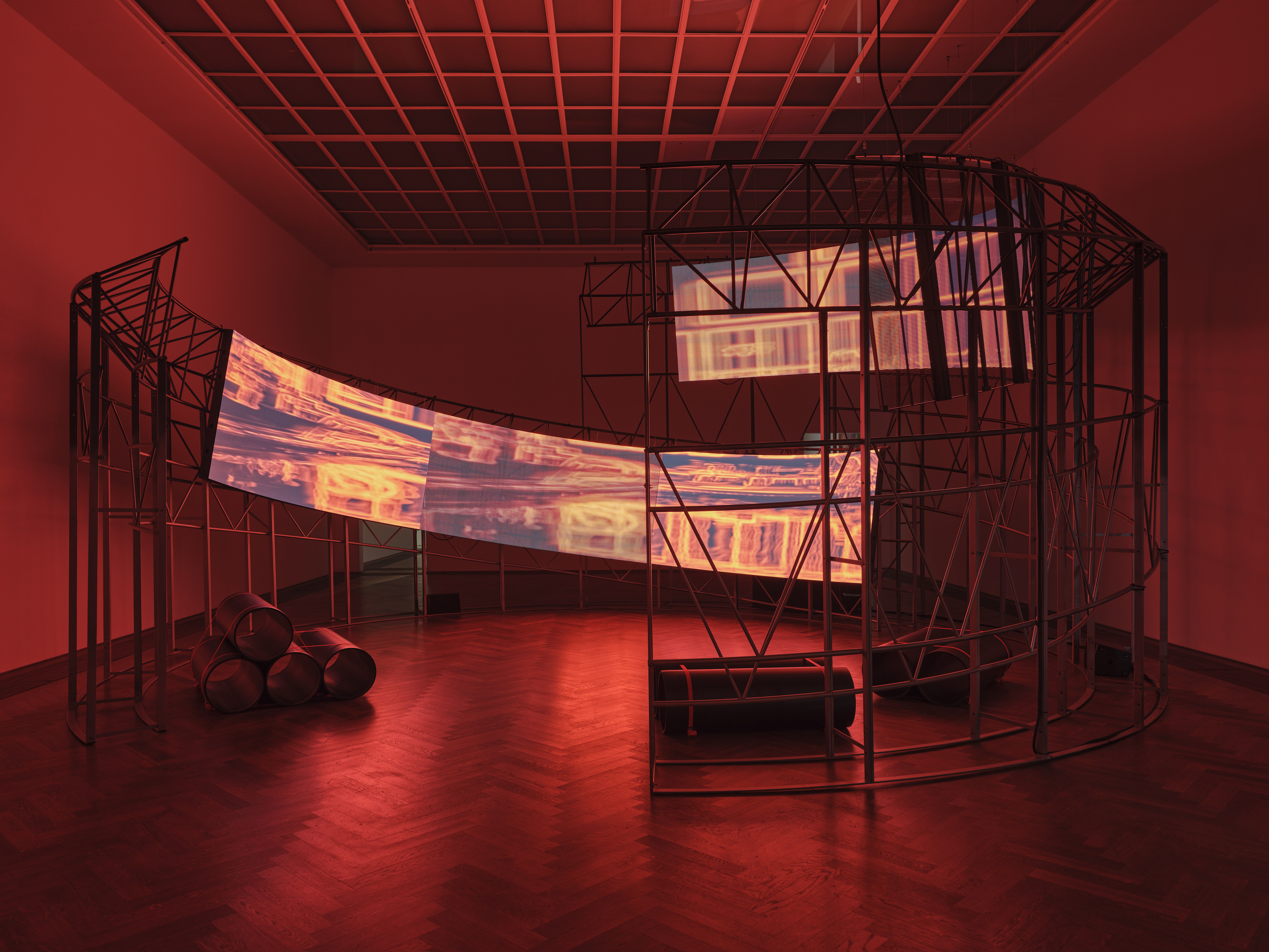 Shuang Li, image 2 of 10