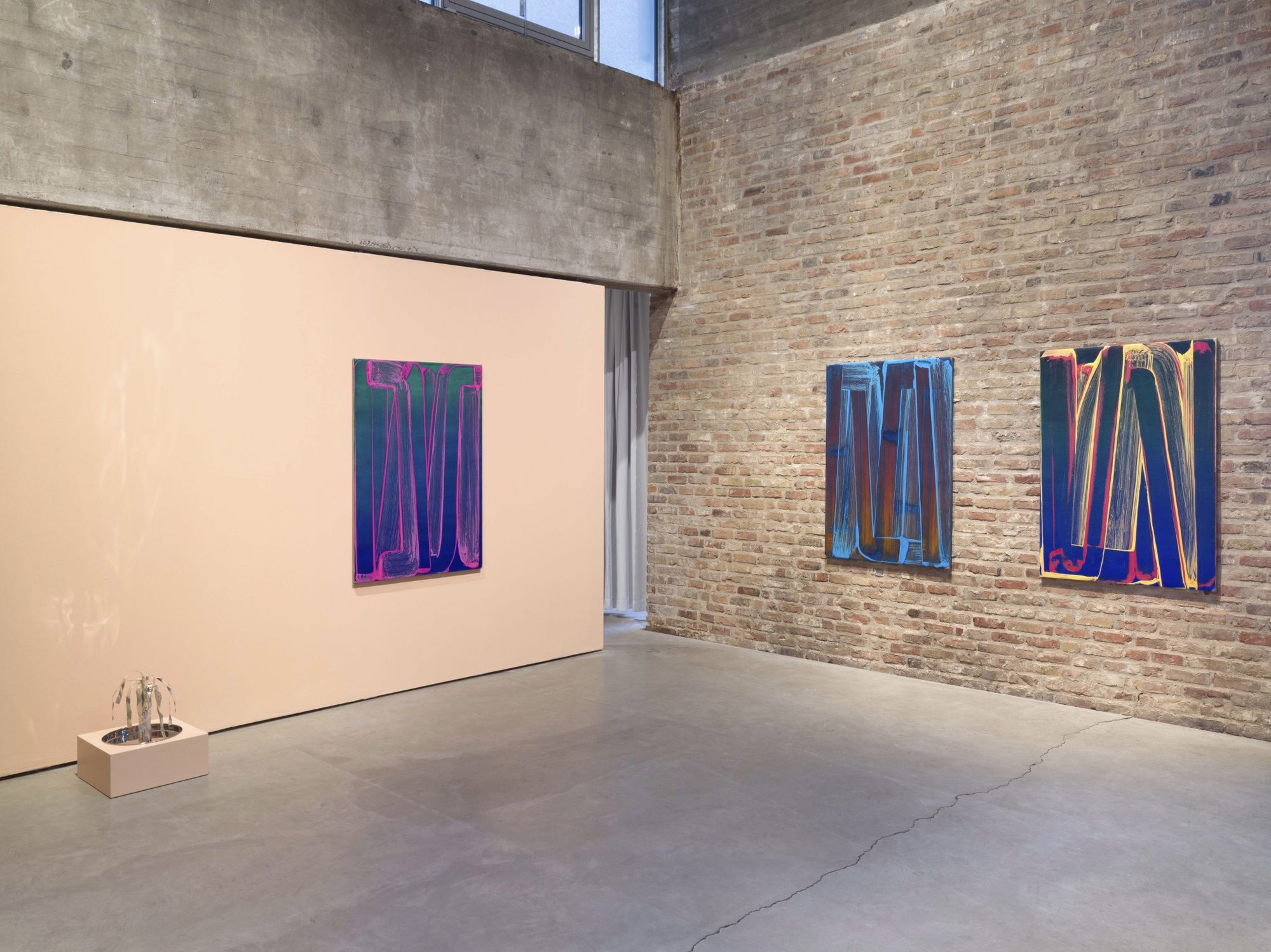 Robert Janitz, <3 is a Typo at König Galerie, photo 4