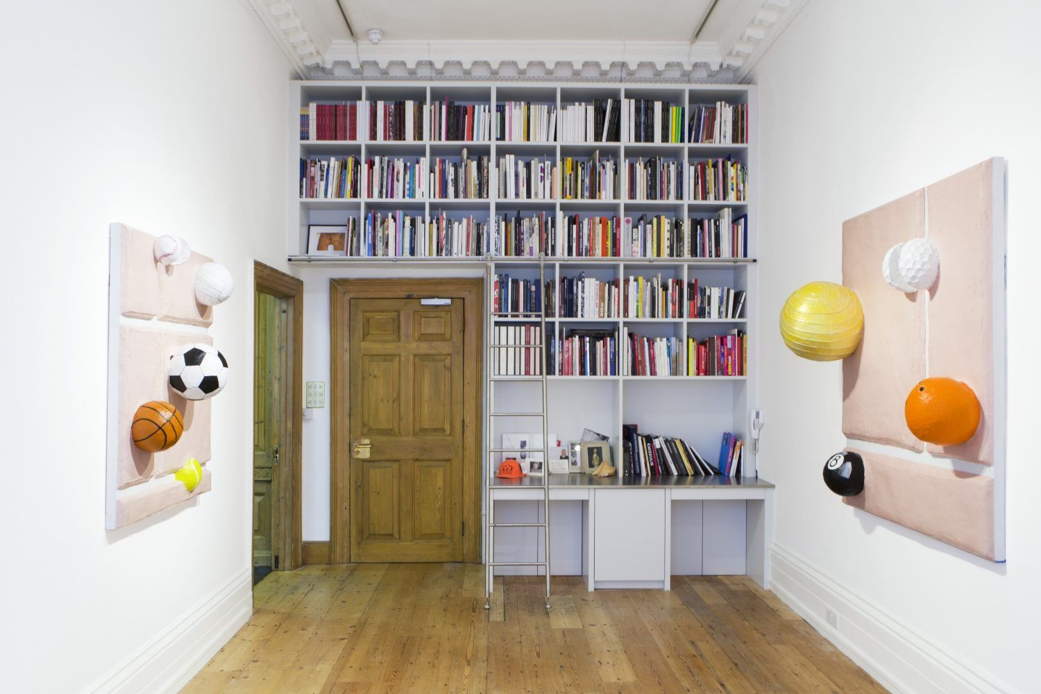 Gina Beavers, Tennis Ball Yellow at Carl Kostyál, photo 4