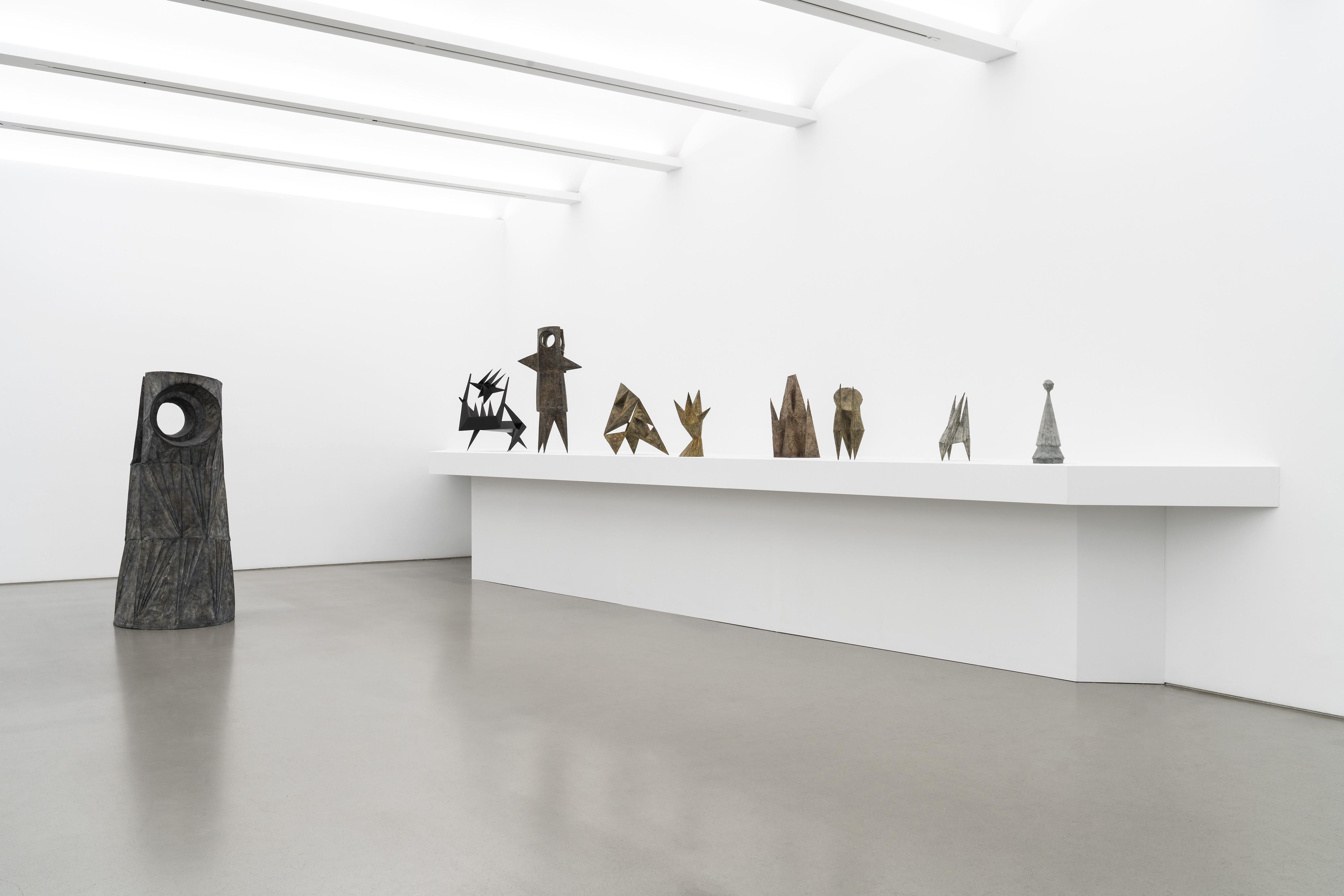 Lynn Chadwick, Hypercycle / Chapter II: Archetype (1963-77) at Perrotin, photo 2