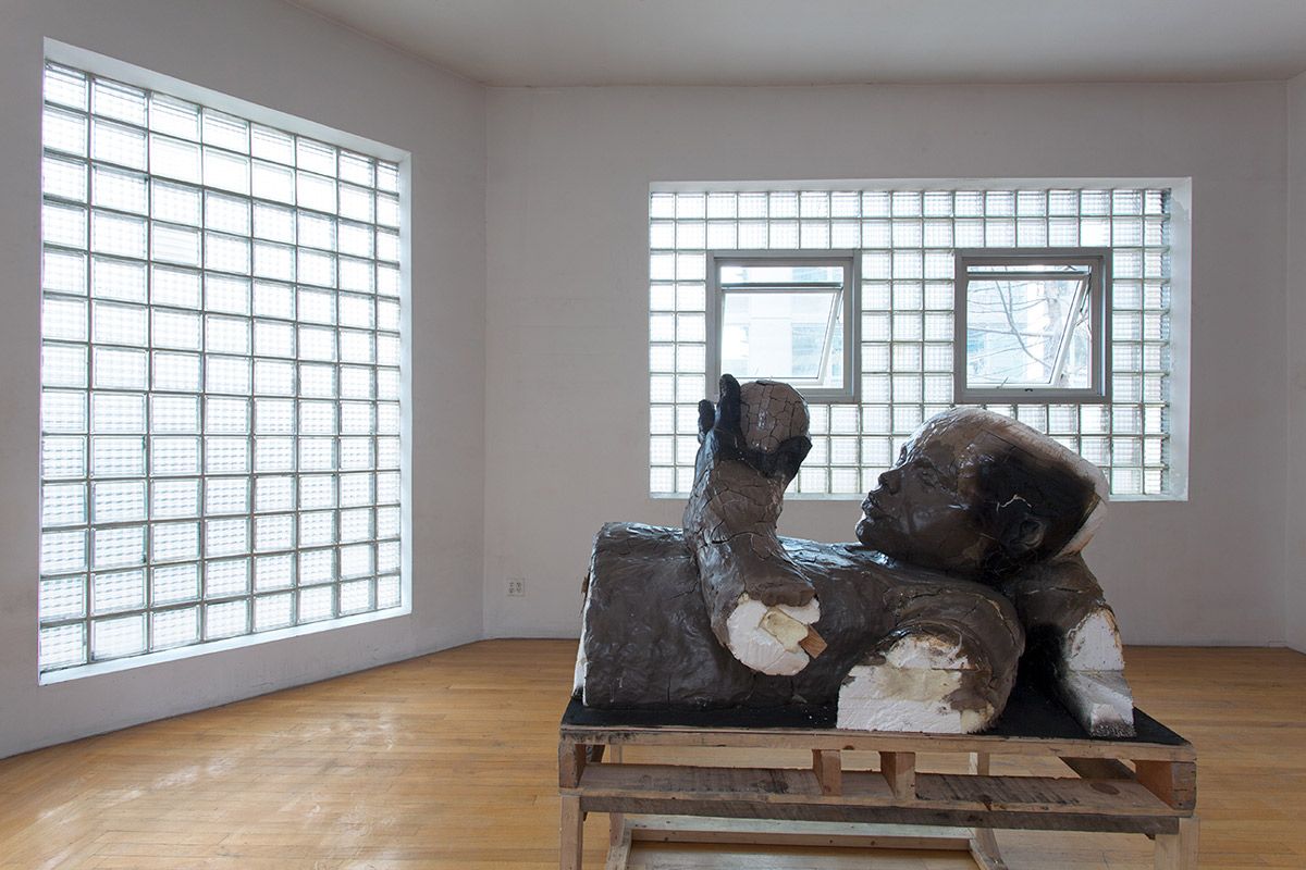 Andrew Ross, Holes at False Flag, photo 2