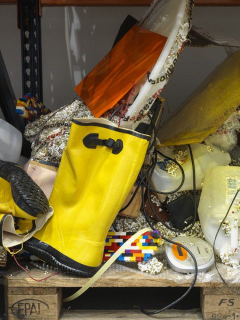 Jason Rhoades, PeaRoeFoam at David Zwirner, photo 2