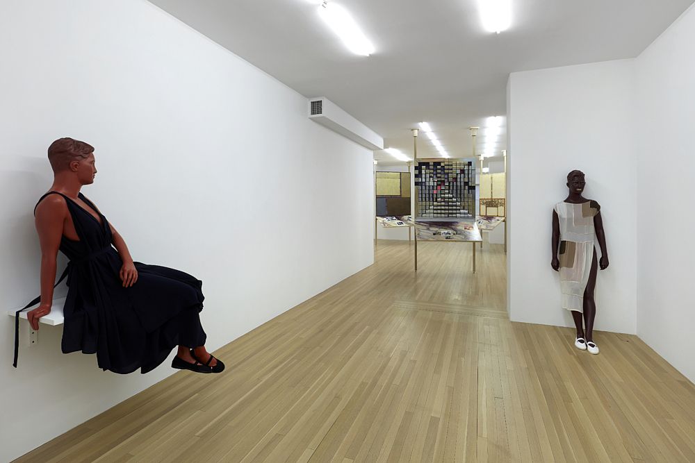 Lucy McKenzie, No Motive at Buchholz, photo 6