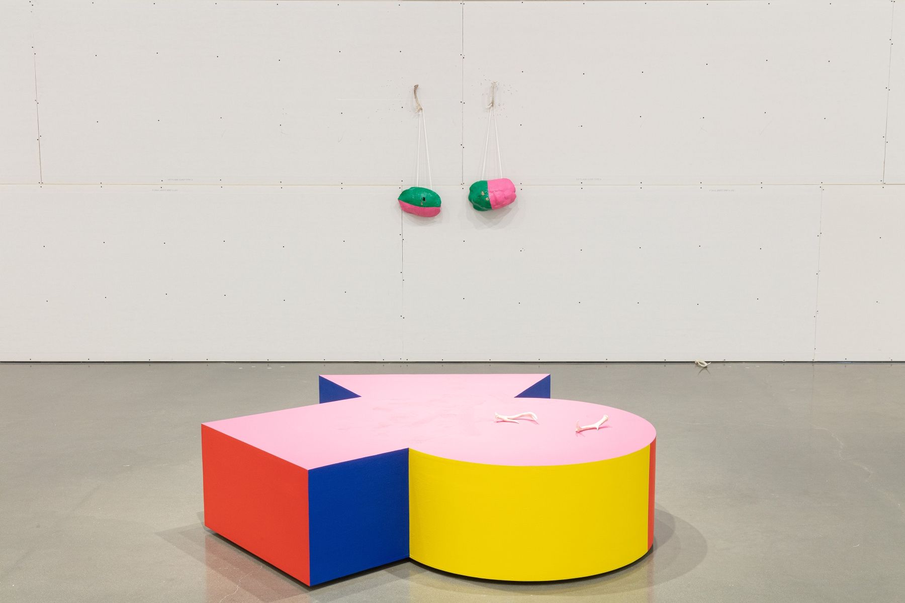 Abraham Cruzvillegas, Tres Sonetos at Regen Projects, photo 5