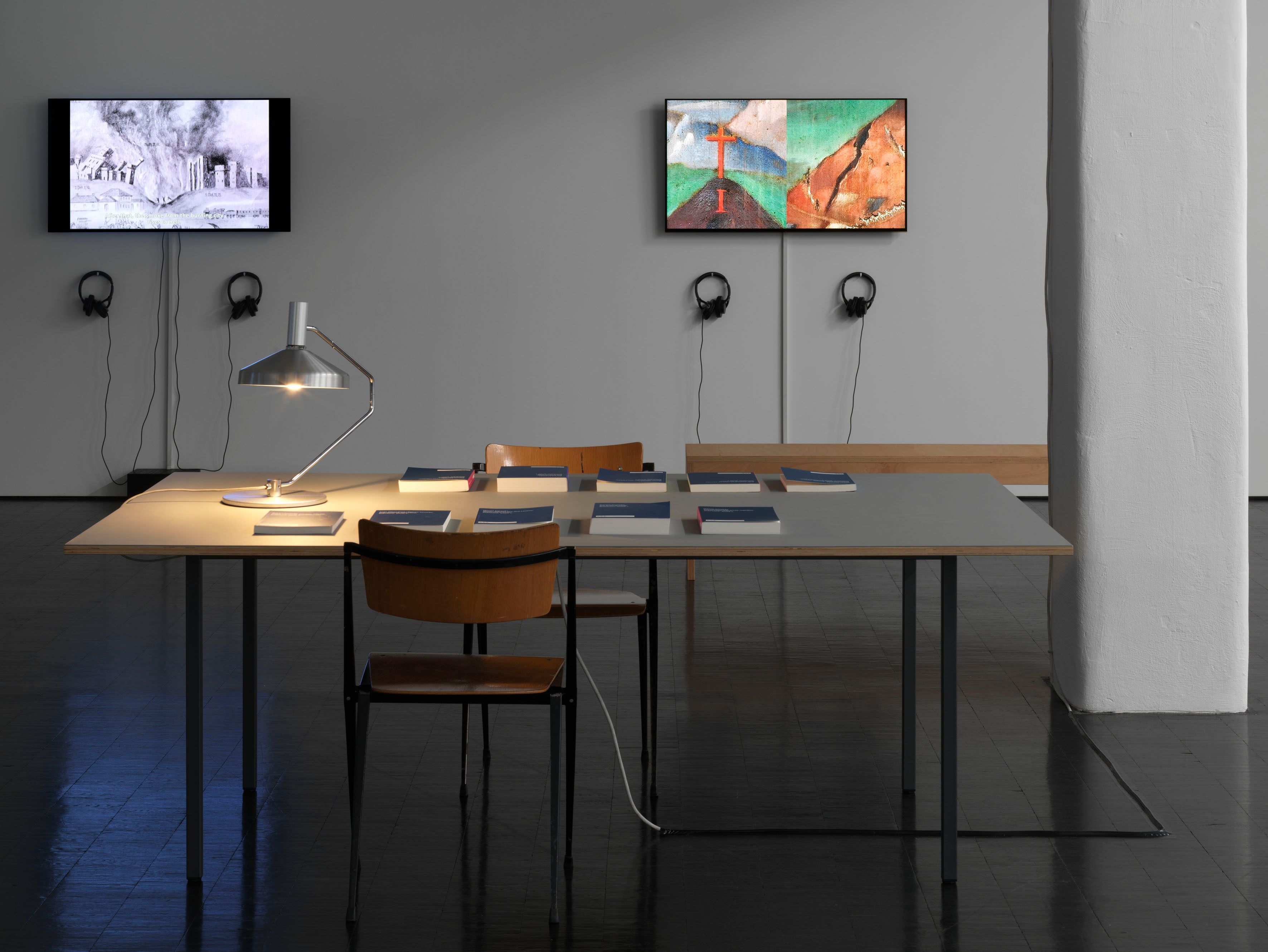 Harun Farocki, Gegen Krieg (Against War) at Barbara Weiss, photo 2