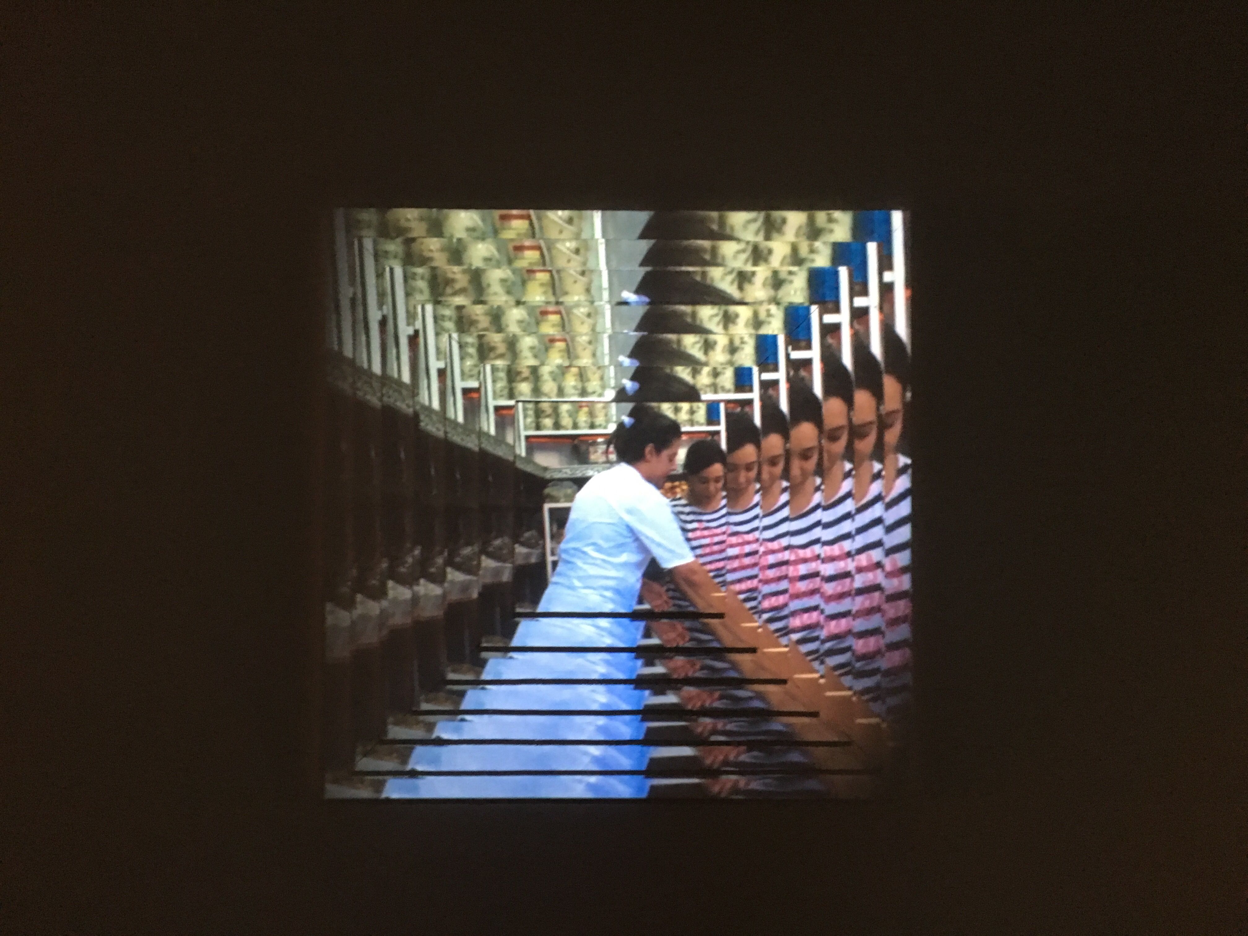 Meriem Bennani, Gradual Kingdom at Signal, photo 2