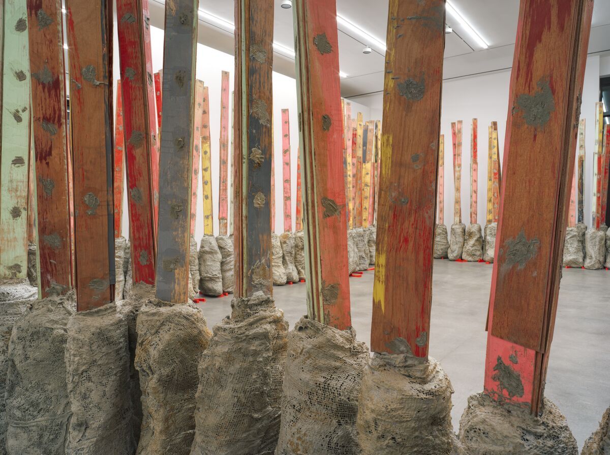 Phyllida Barlow, Phyllida Barlow at Hauser & Wirth, photo 3