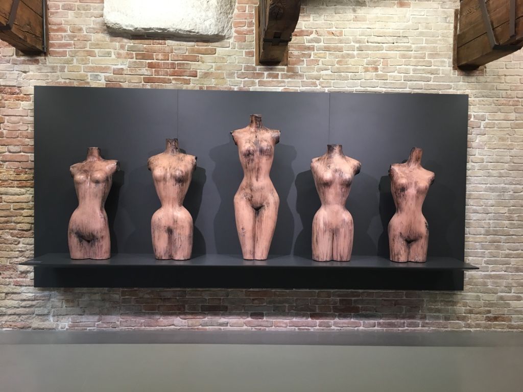 Damien Hirst, image 4 of 10