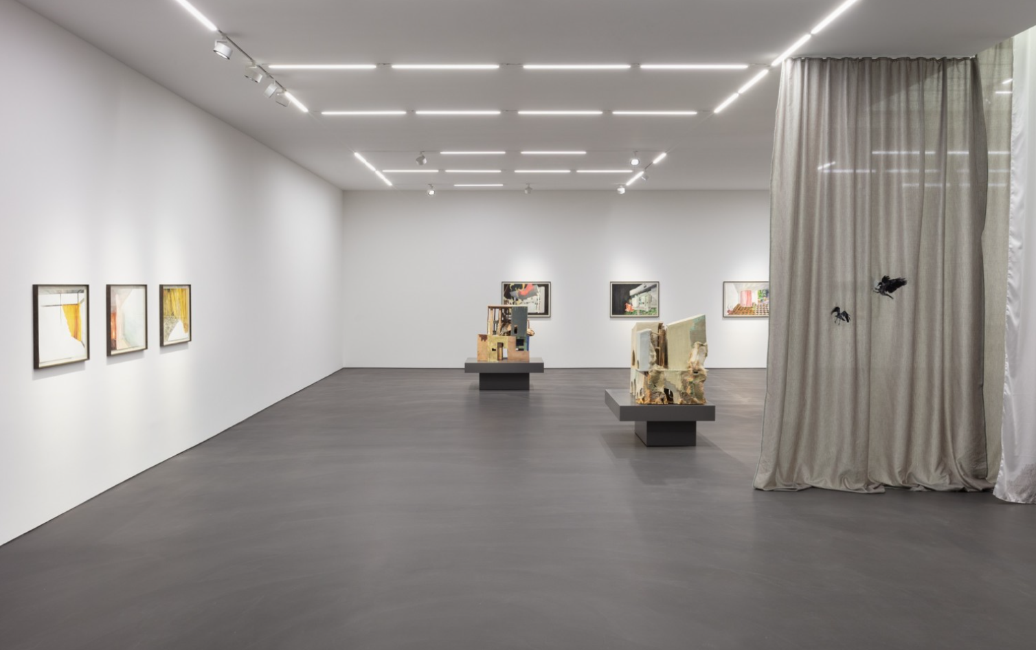 Isa Melsheimer, False Ruins and Lost Innocence at Esther Schipper, photo 2