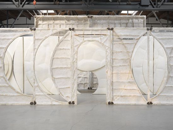 Thomas Houseago, Moun Room at Hauser & Wirth, photo 2