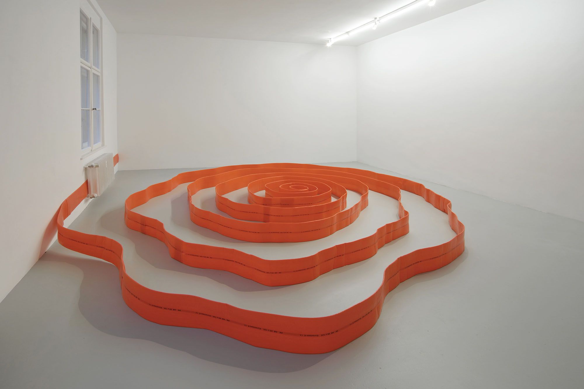 Zvi Hecker, Pink Lady at Neumeister Bar-Am, photo 6