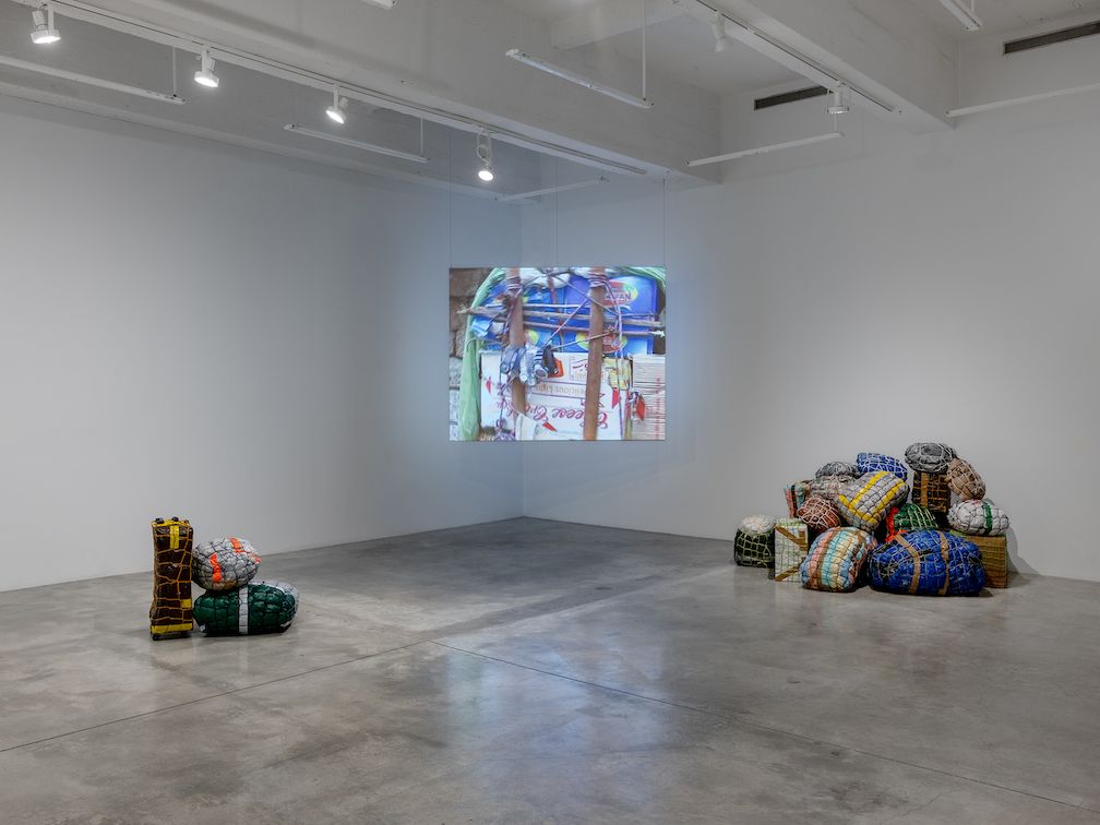Maia Ruth Lee, The Skin of the Earth Is Seamless at Tina Kim, photo 7