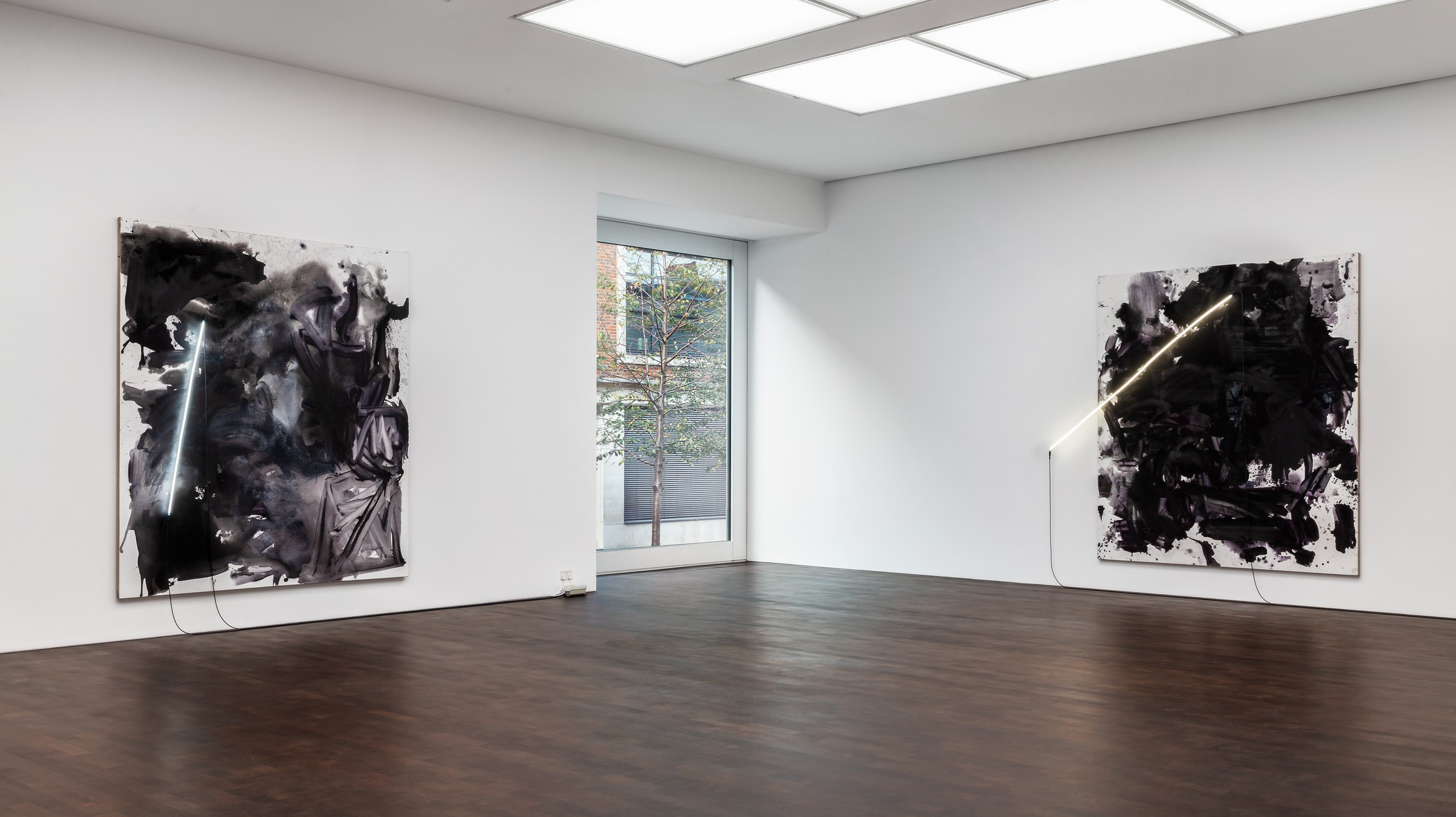 Mary Weatherford, Train Yards at Gagosian, photo 3
