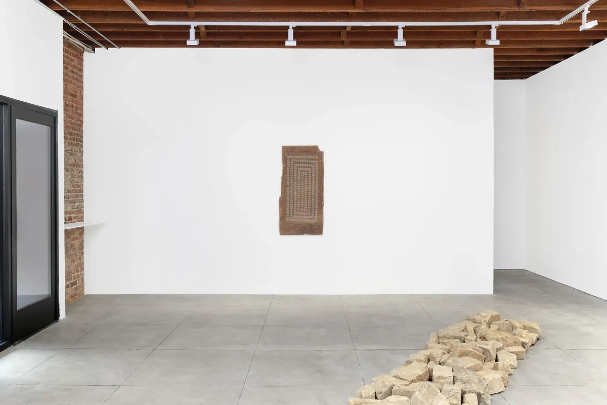 Edith Dekyndt & Richard Long, Edith Dekyndt & Richard Long at Okey Dokey Konrad Fischer, photo 7