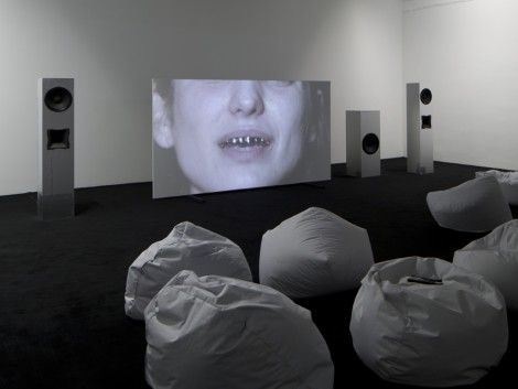 Lili Reynaud-Dewar, Dents, Gencives, Machines, Futur, Société at Mennour, photo 6