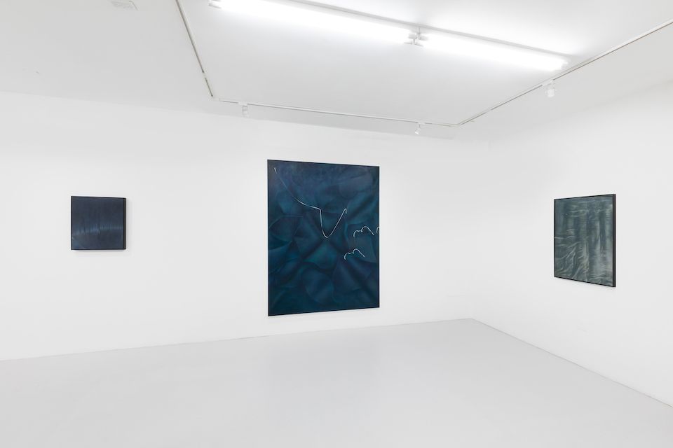 Louise Giovanelli, Aerial Silk at Grimm, photo 6
