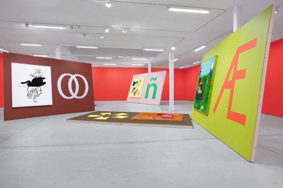 Alex Da Corte, Helter Shelter or: The Red Show! or… at Sadie Coles, photo 3