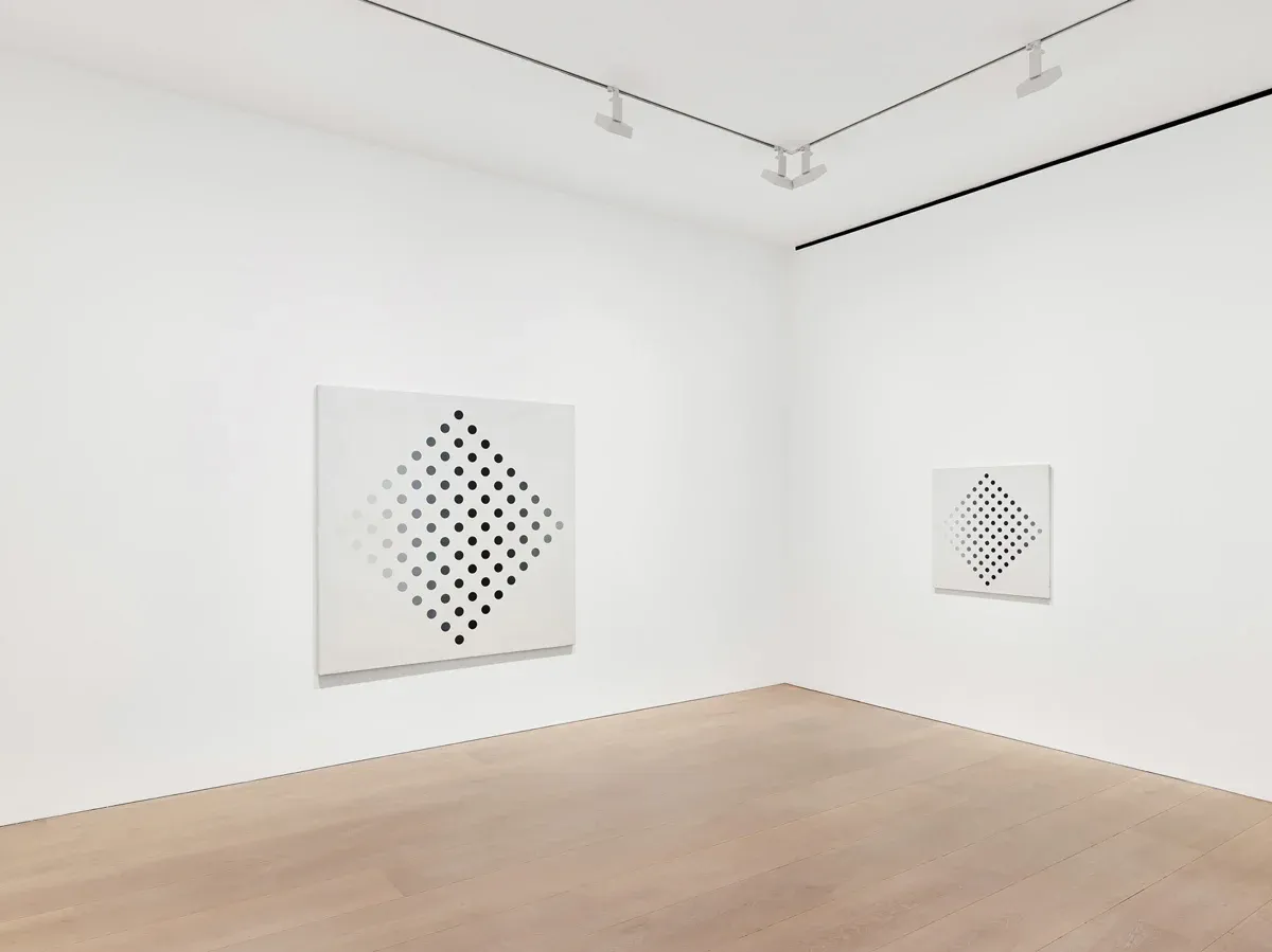 Bridget Riley, Past into Present at David Zwirner, photo 10