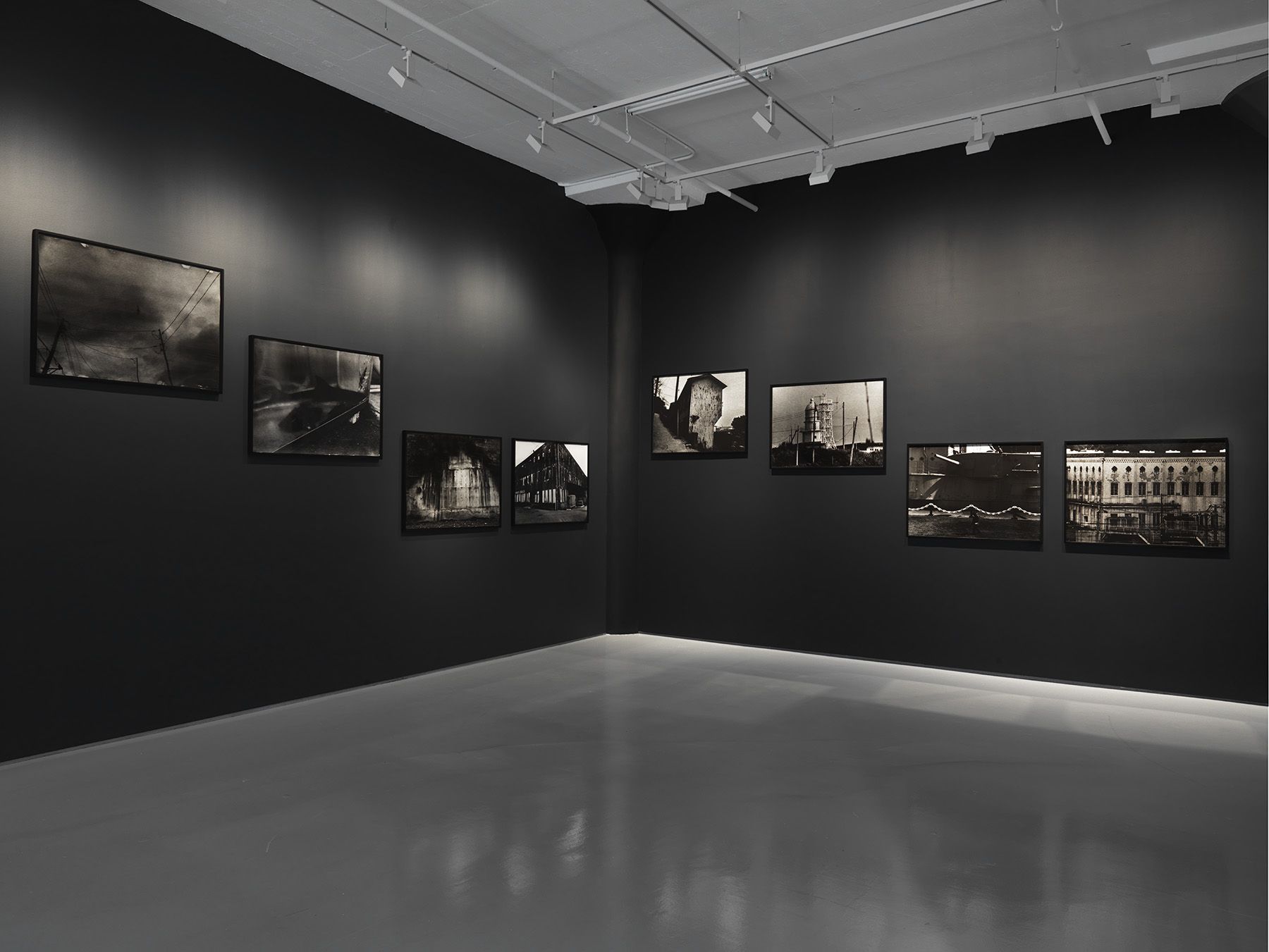 Ishiuchi Miyako, Ishiuchi Miyako at Fergus McCaffrey, photo 2