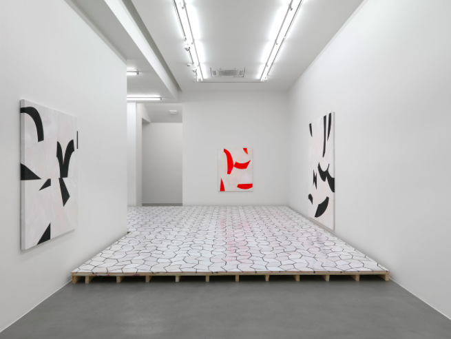 Sarah Crowner, Plastic Memory at Simon Lee, photo 3